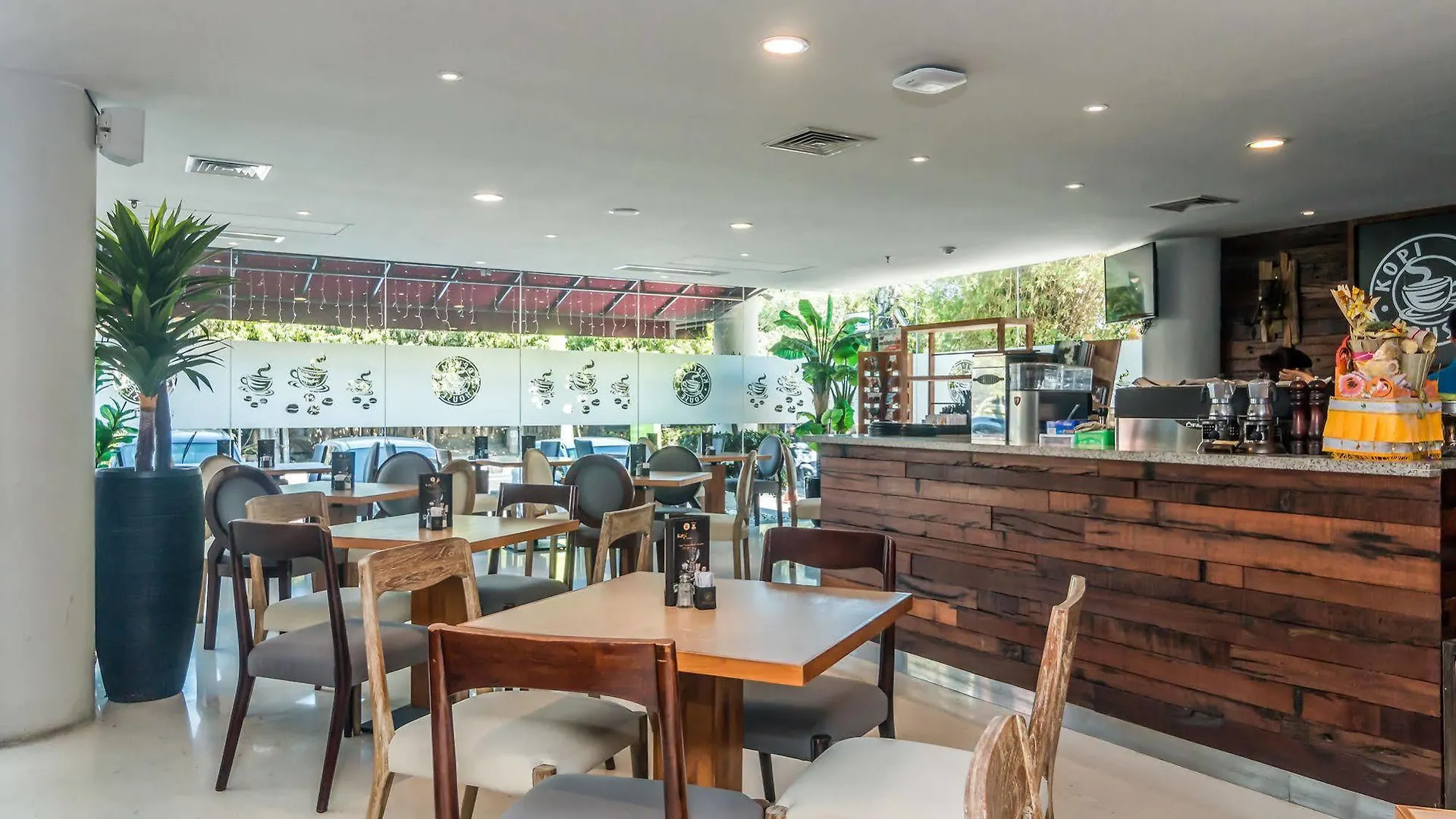 Zen Rooms Tuban Airport Kuta Lombok Otel